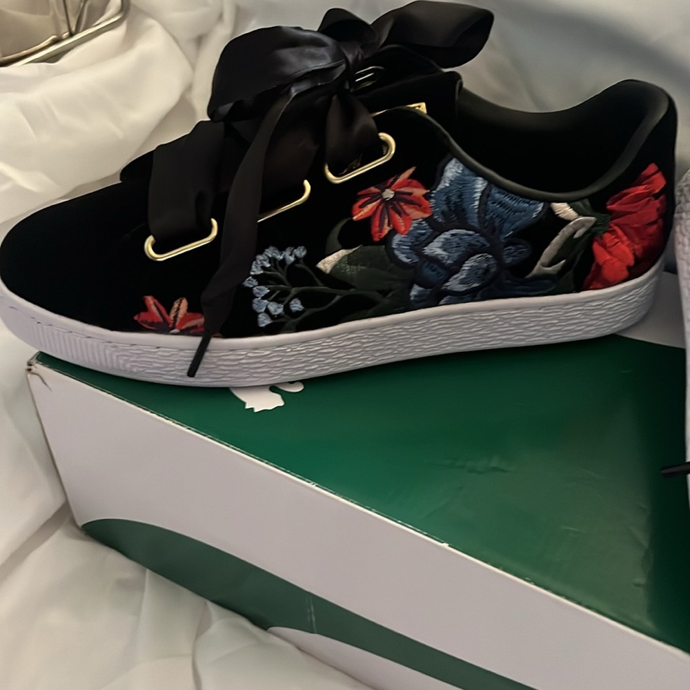 PUMA SNEAKERS- Black